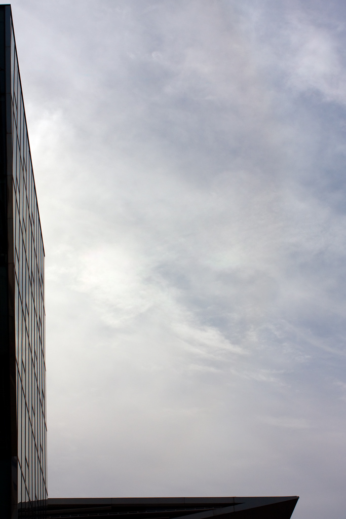 batiment_reflexion_ciel02