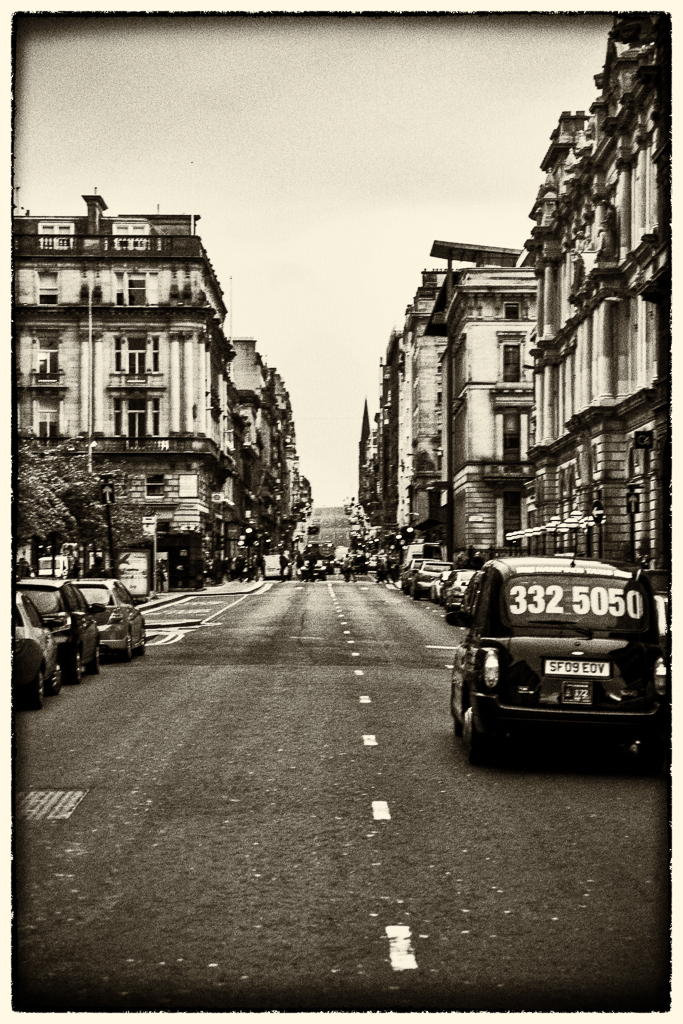 http://fredetsev.eu/galeriesLR/Glasgow_sept2013/content/images/large/IMG_7724-Modifier.jpg