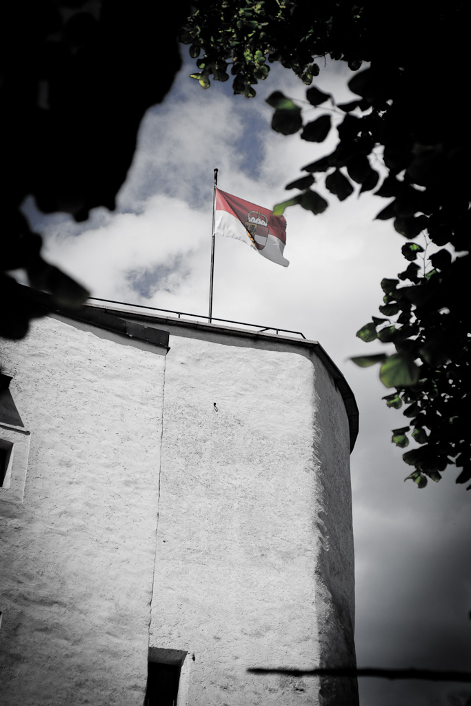 Forteresse Hohensalzburg - Drapeau flottant au vent.