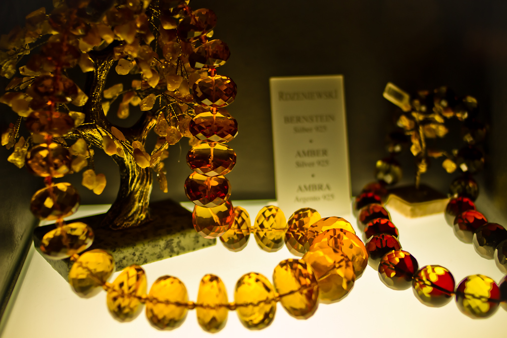 Collier d'ambre. - 