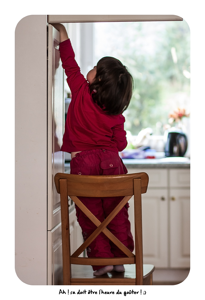 http://fredetsev.eu/imagespourblog/Elizabeth_attrape_gouter.jpg