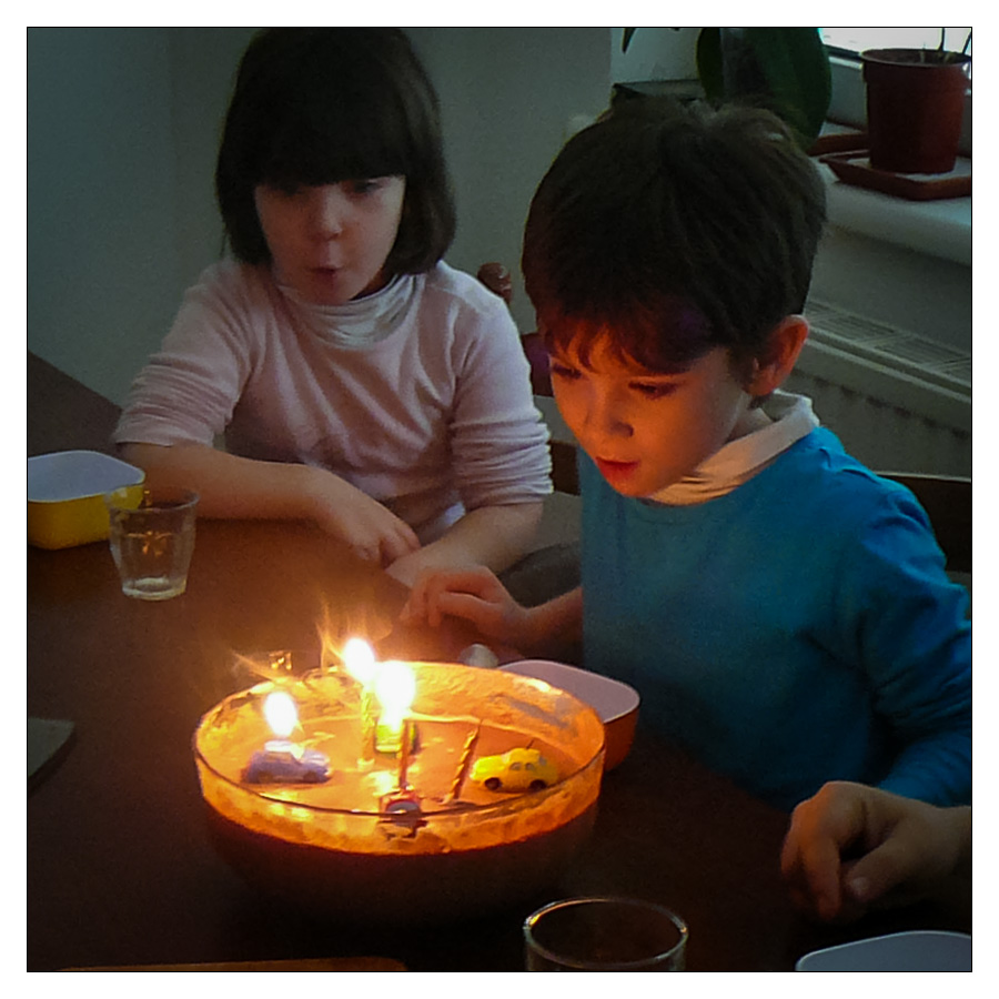 http://fredetsev.eu/imagespourblog/anniv_arthur_2013/arthur_anniv_2013_part2_04.jpg