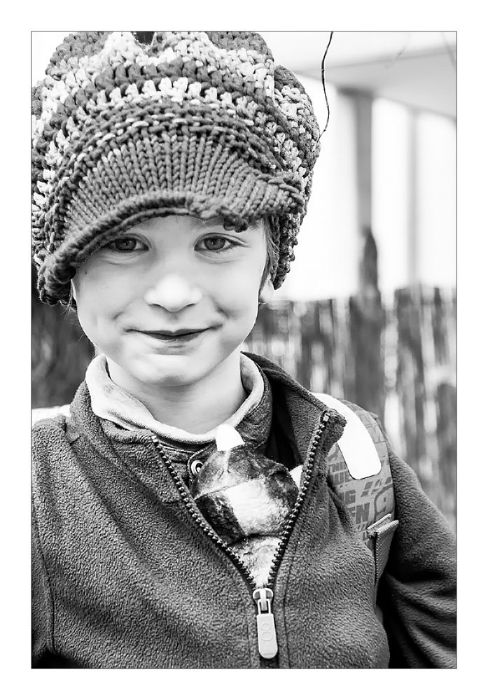 http://fredetsev.eu/imagespourblog/arthur_casquette_gavroche.jpg