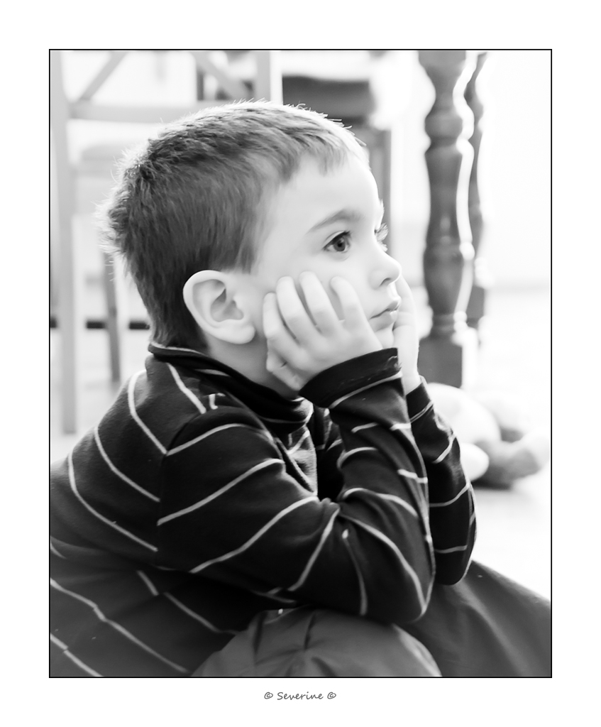 http://fredetsev.eu/imagespourblog/enfants_devant_tv_arthur.jpg