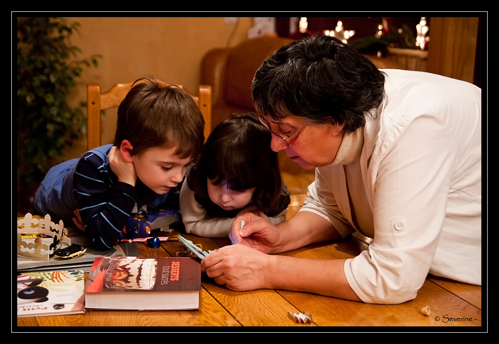 http://fredetsev.eu/imagespourblog/enfants_mamie_noel2011.jpg