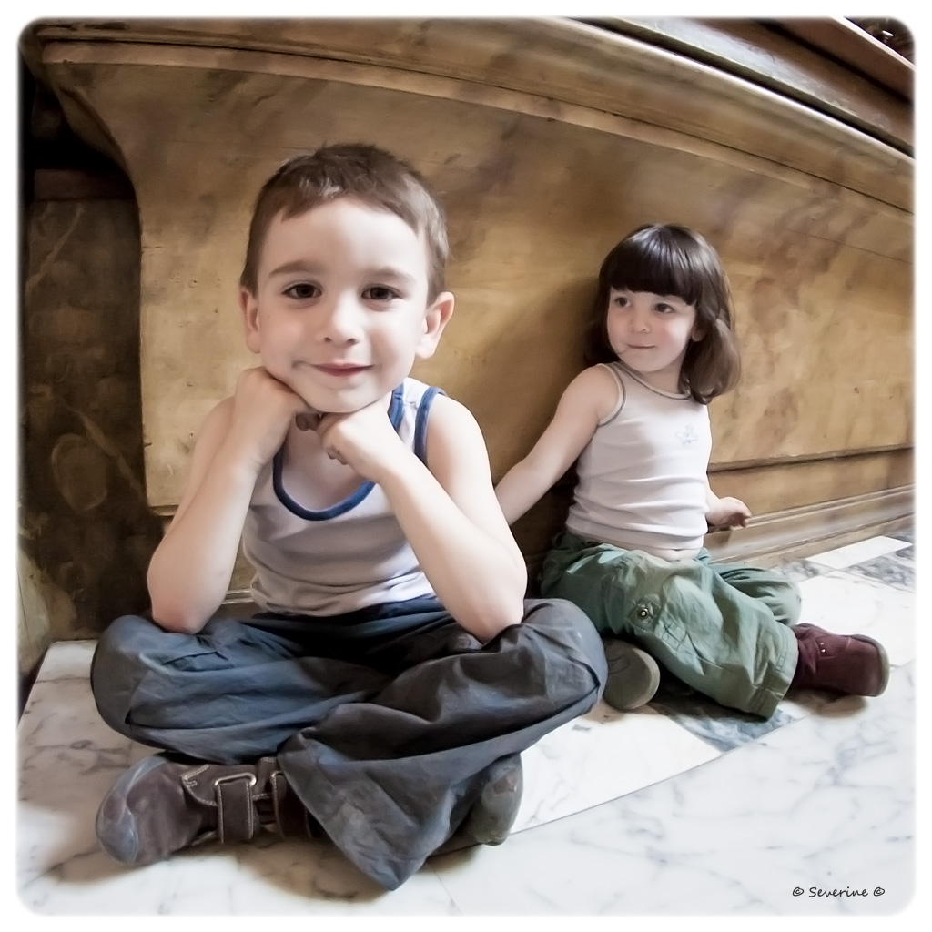 http://fredetsev.eu/imagespourblog/enfants_sages_eglise.jpg