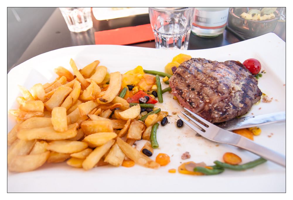 http://fredetsev.eu/imagespourblog/restos/american_resto_repas_fred.jpg
